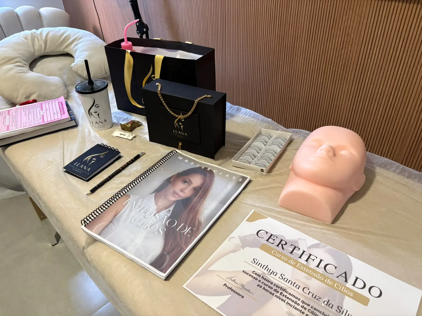 Curso e mentoria na LLANA CLINIC